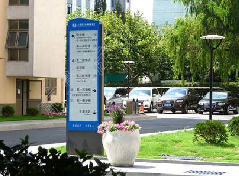 随县哪些因素影响宣传栏的制作？